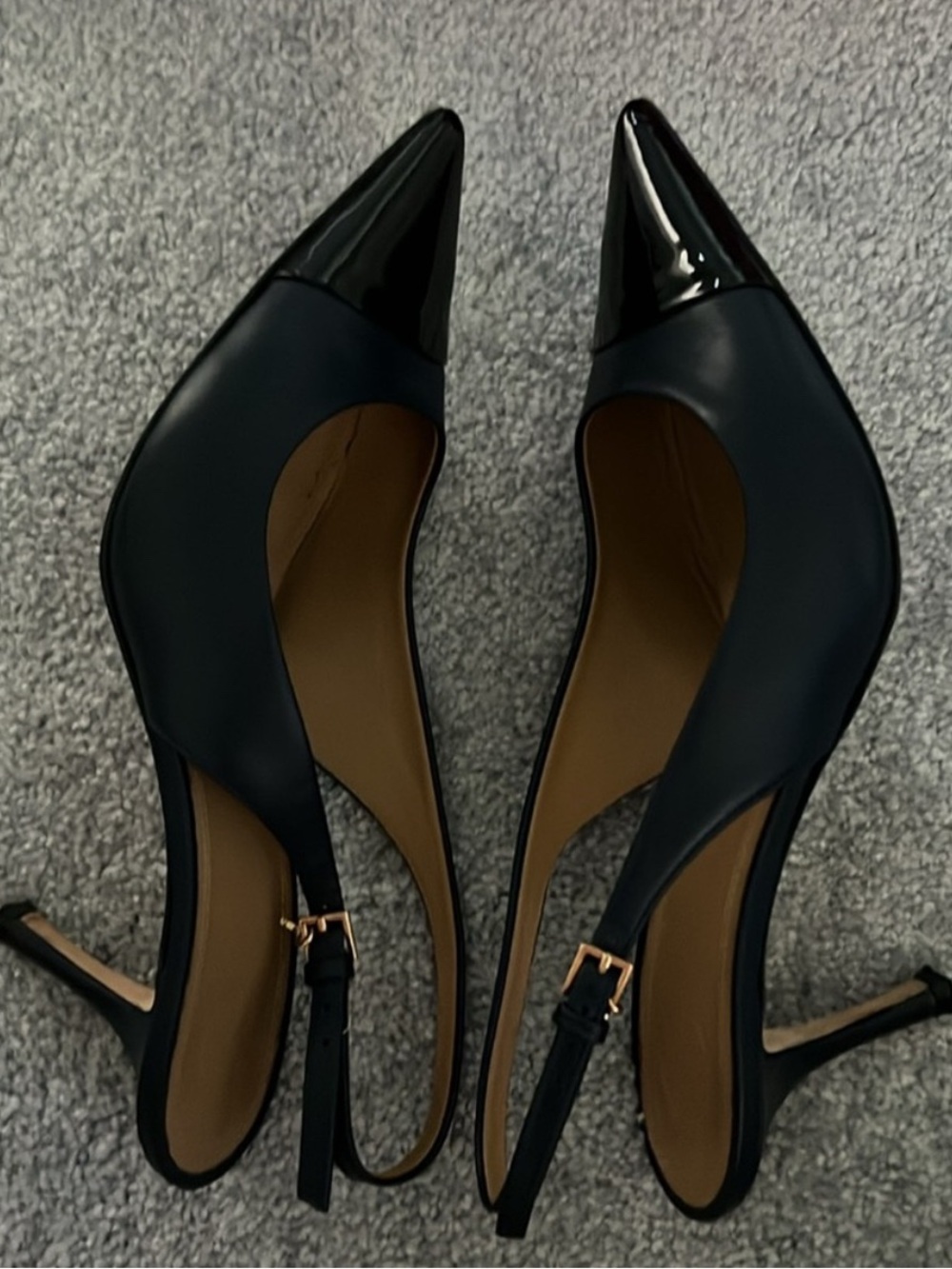 Tory Burch Black Pointed Patent Toe Slingback Heels - comes with shoe bag - Picture 2 of 4